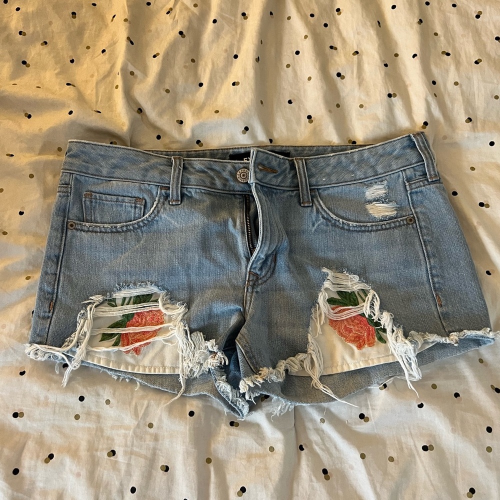 Size 8 EXPRESS cutoff distressed jean shorts